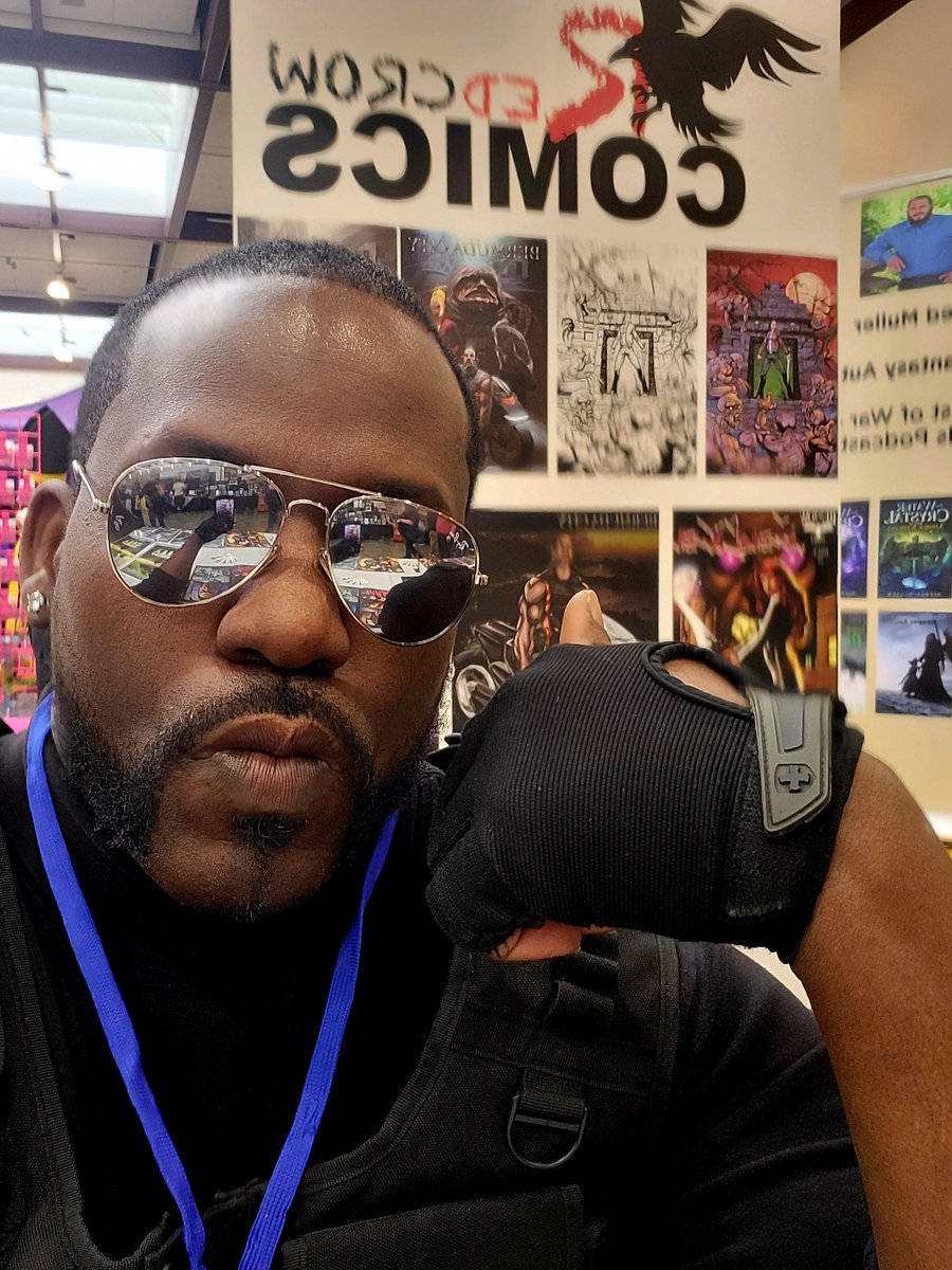 RedCrowComics's tweet photo. Red Crow Comics grind at the Chattanooga Comic Con. More pics: https://t.co/oaGno1FZaw #comiccon #chattanoogacomiccon #comiccon2024 #indiecomics #comics #comicverse #cosplayer #redcrowcomics #cosplayers #comicbookday #comicbooktalk #comicbooklovers #comicpublisher #comicbookworld https://t.co/3DGJG8I6h7