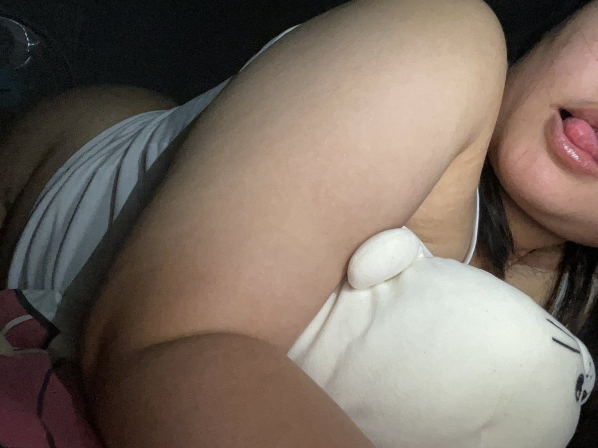 อยากมีคนกอดมั่งงะะะะ🥺