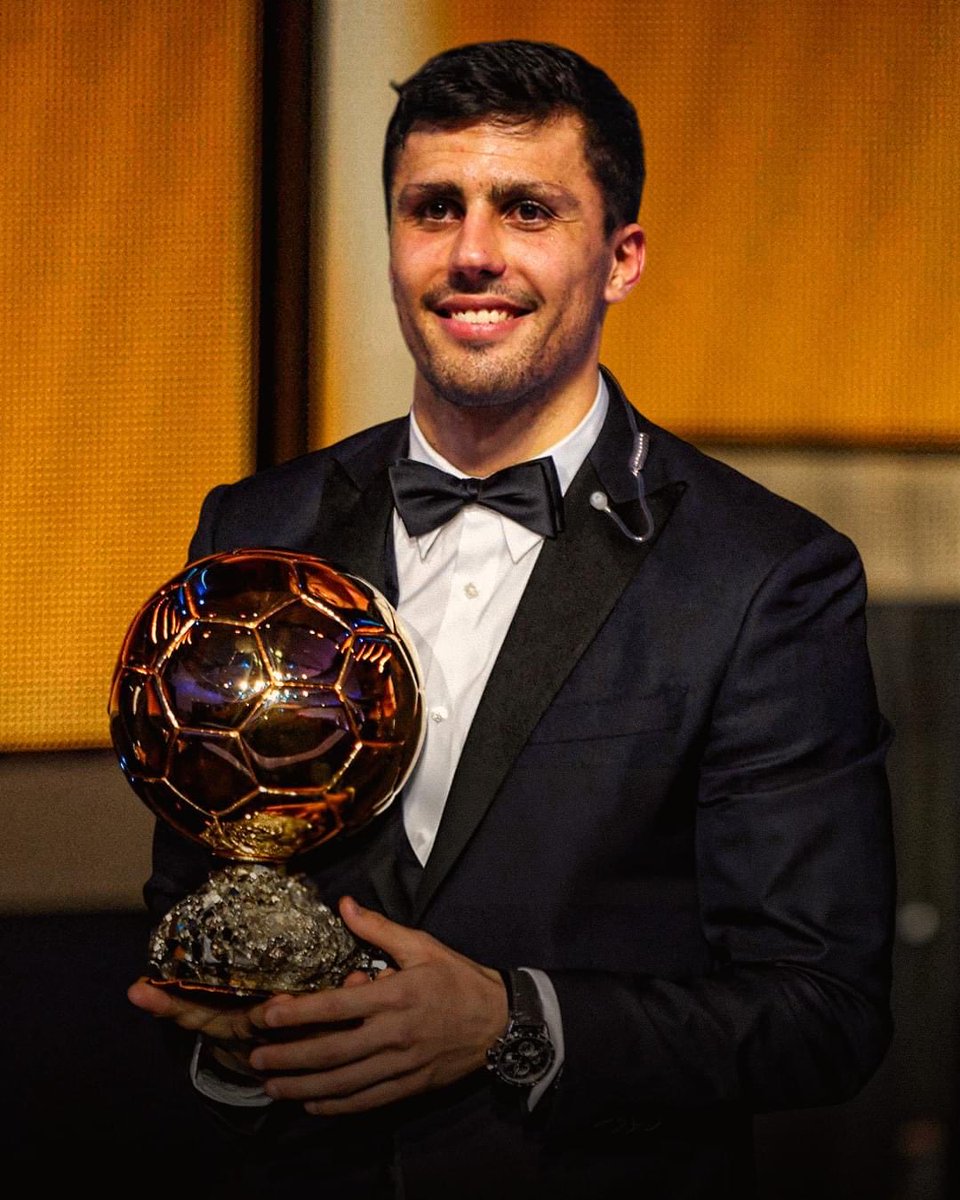 CerfiaFR's tweet image. ⚽️🇪🇸 ALERTE INFO | Rodri REMPORTE le #BallonDor 2024.