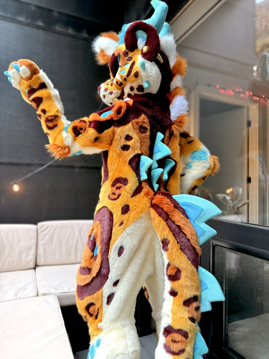 ThePhoenixNest_'s tweet photo. This fierce kitty is quite easy to spot! @NastyKaiju https://t.co/NMz4ZUdOXL