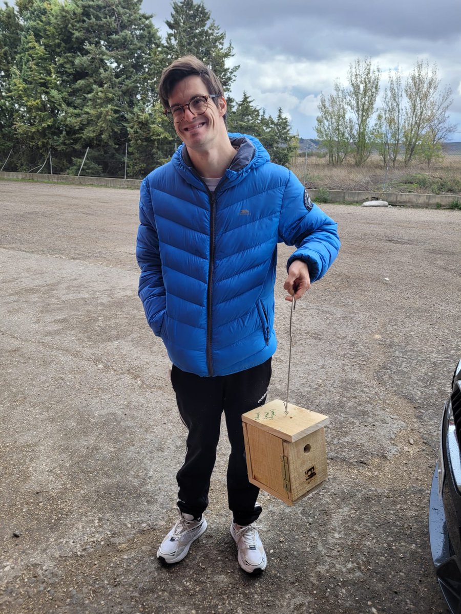 downcyl's tweet photo. Estupenda jornada de voluntariado ambiental este sábado, en el parque de los Obispos de Palencia, con la Fundación Oxígeno. Participaron Isabel Fernández y Edu Dios. @Downpalencia
#woluntariado #voluntariado
#VoluntariadoAmbiental
#palencia #microplasticosmacrobasura https://t.co/2V1nep3jG5