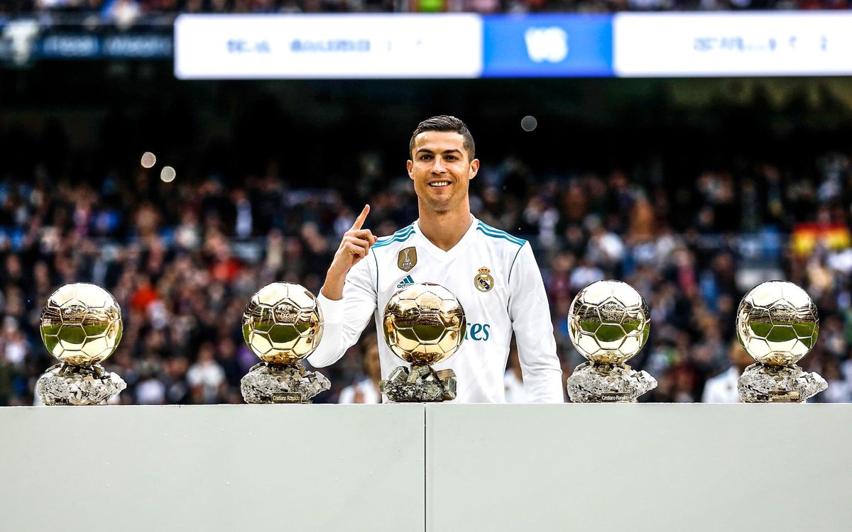 En momentos como este queda claro el VERDADERO VALOR de los Balones de Oro que ganó Cristiano Ronaldo.

No solo venció a sus rivales dentro de la cancha, sino también a los rencores y preferencias de la UEFA y la FIFA. Son cinco, pero valen por cien.

El tiempo pondrá al GOAT en