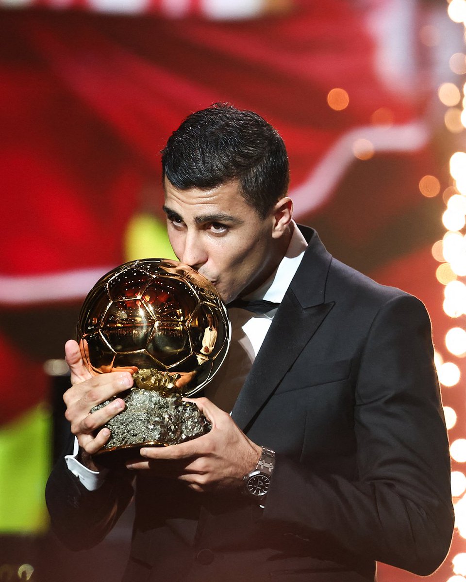 UEFA Champions League (@championsleague) on Twitter photo Winner ๐
#UCL | #ballondor Winner ๐
#UCL | #ballondor