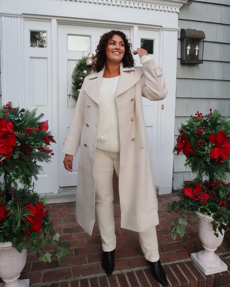 Let’s hear it for this monochrome magic 🤍@kristinazias in her warm winter whites is simply 🙌. Check back all month long with festive picks and style tips from even more friends from our Holiday Style Crew!
Shop: spr.ly/6016SENf0