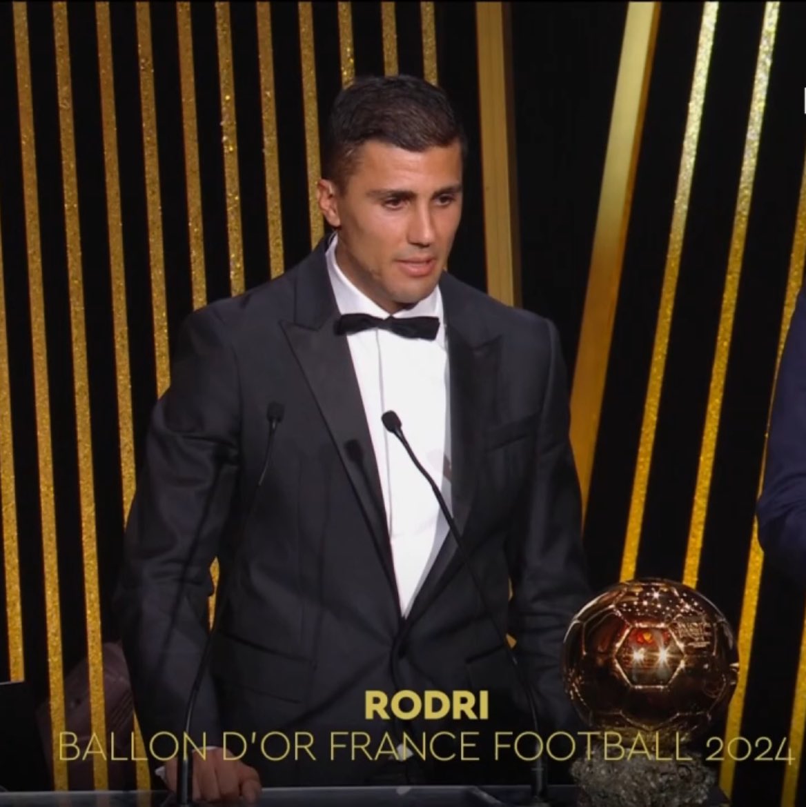 SpeenStyle's tweet photo. Rodri est le nouveau ballon d’or ! #rodri #BallonDor https://t.co/KiOfptgjoh