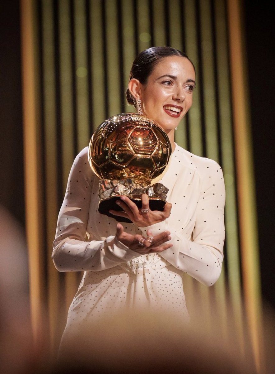 afernan9's tweet photo. 🇪🇸Fútbol en España en 2024

🔘Campeones de Europa de naciones
🔘Campeones de Europa de clubes masculinos
🔘Campeonas de Europa de clubes femeninos
🔘Campeones olímpicos
🔘Balón de oro masculino
🔘Balón de oro femenino https://t.co/jVj9LkyODd