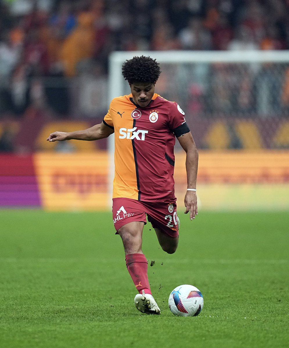 Sara. Seviyoruz. 😍