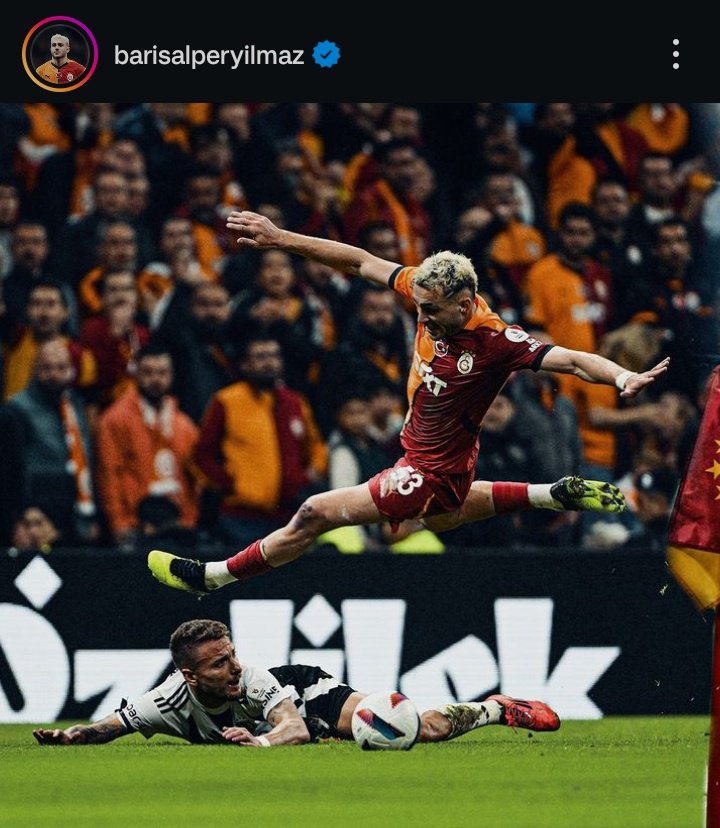 tüm ülkenin kirmizi kart dedigi pozisyonu galibiyet sevinci olarak paylasmis.. karakter kelimesinin zerresi yok aq