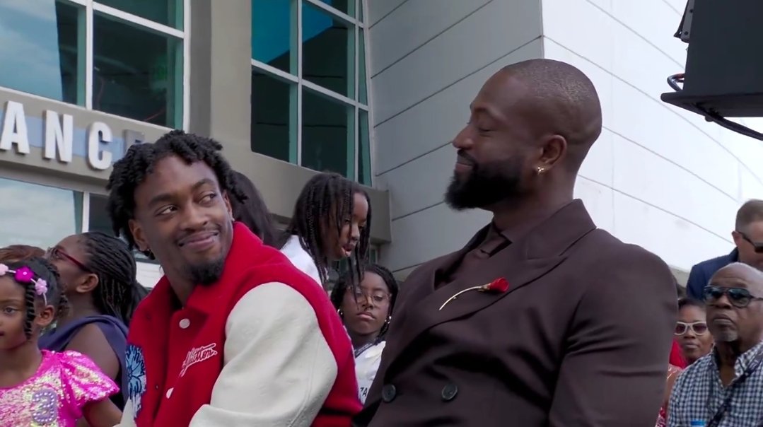 <a href="/PickleMamaa/">Petty LaBelle</a> Professor X could never in his wildest bald headed dreams.