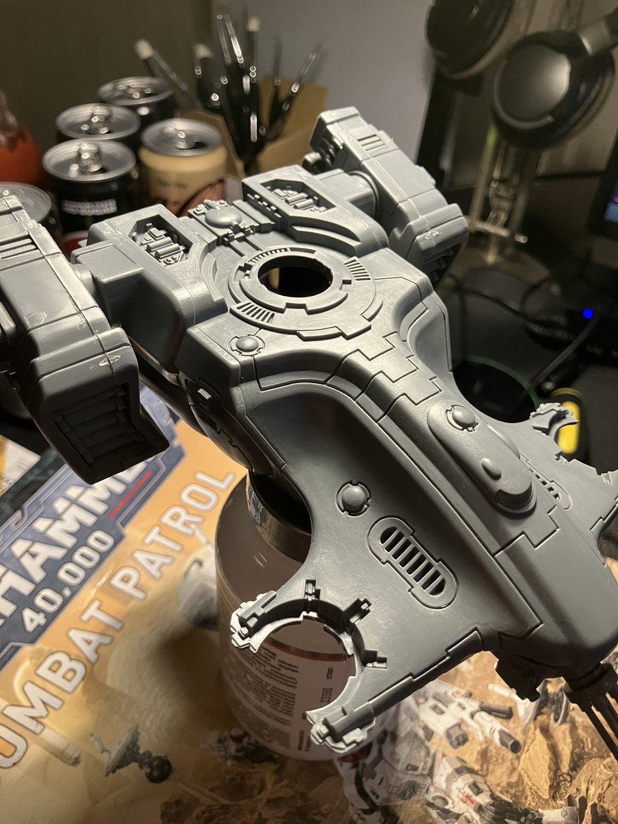 itmeRevs's tweet photo. So I started with @warhammer 40k not so long ago with the introductory set.
Today I upgraded to my first real army box!

So far I am enjoying this very much!

#Warhammer40k #MiniaturePainting https://t.co/D9HxHf5YqY