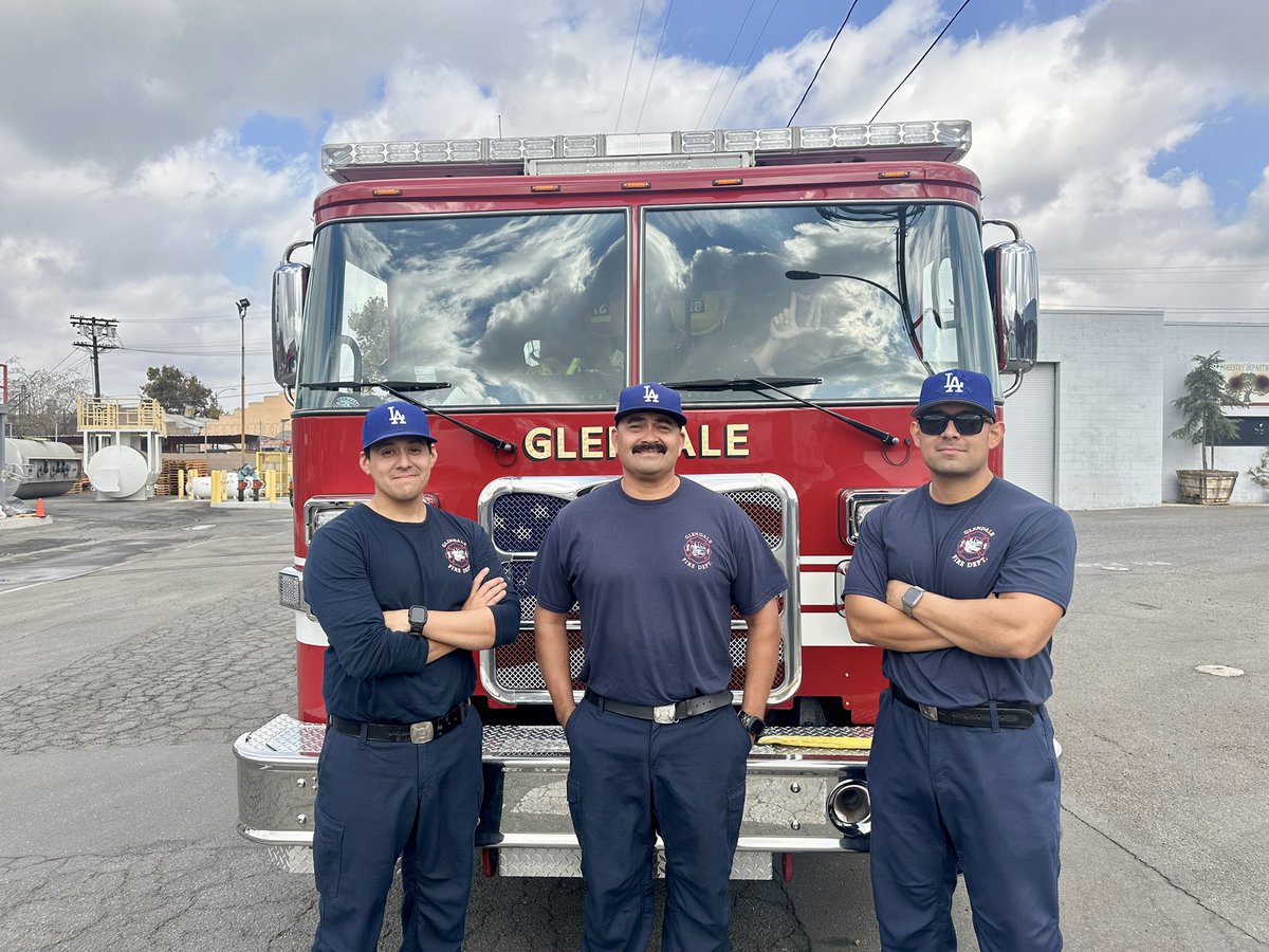GlendaleFireCA's tweet photo. Ready for live fire training at the Training Center. Companies will be rotating through for the next few days. Our members constantly train because their lives and yours depend on it! #mygfd #MyGlendale https://t.co/6NAWKM8yfn