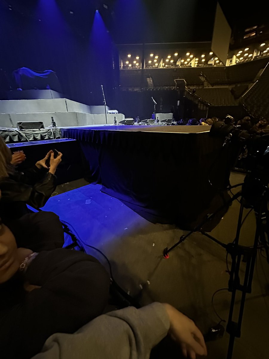 okuzzzo's tweet photo. RAAAHHHH BARRICADE SECURED https://t.co/H5SzdXcKwh