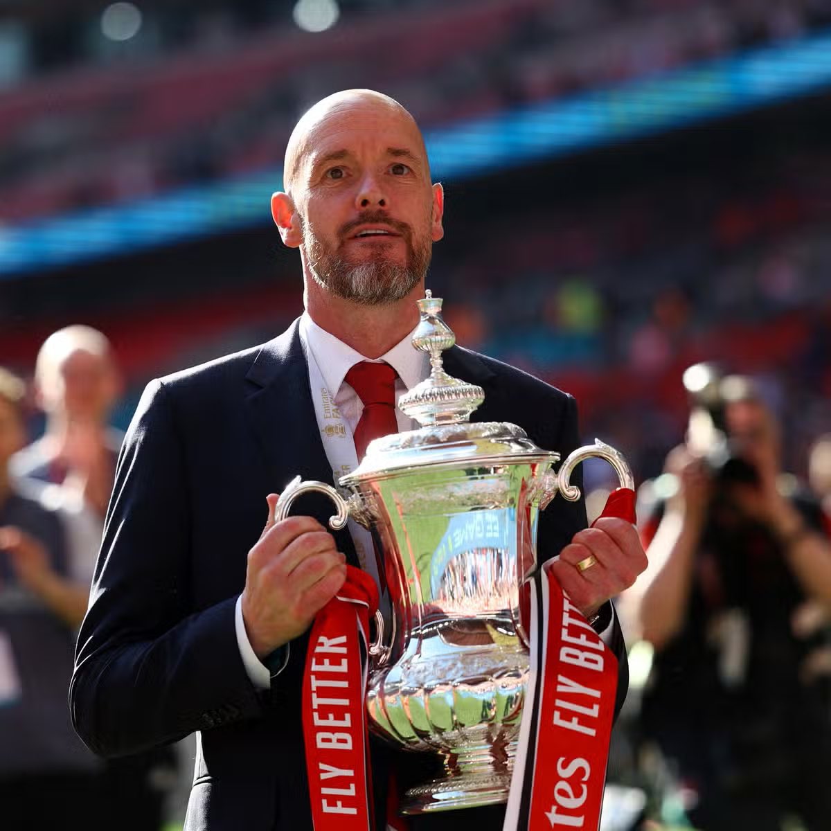 bloom200's tweet photo. Thank you Erik for all you did at United especially bringing in Rasmus Hojlund 
So sorry it didn’t work out for you 
Good luck with what you do next 
#mufc #erictenhag  #rasmushojlund https://t.co/MdZETTl79k