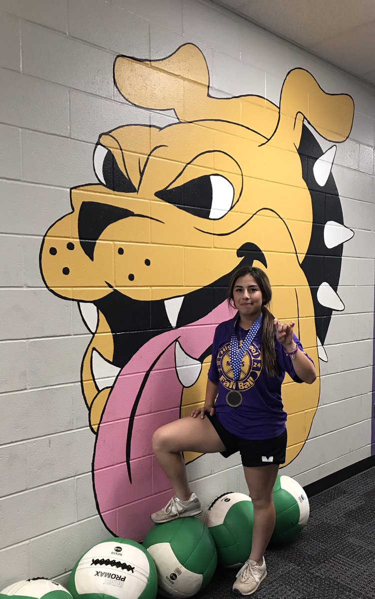 CoachVines's tweet photo. Alexis is Dawg of the Day! #12foreverabulldog #GetUpGetBetter https://t.co/676GvSM65M