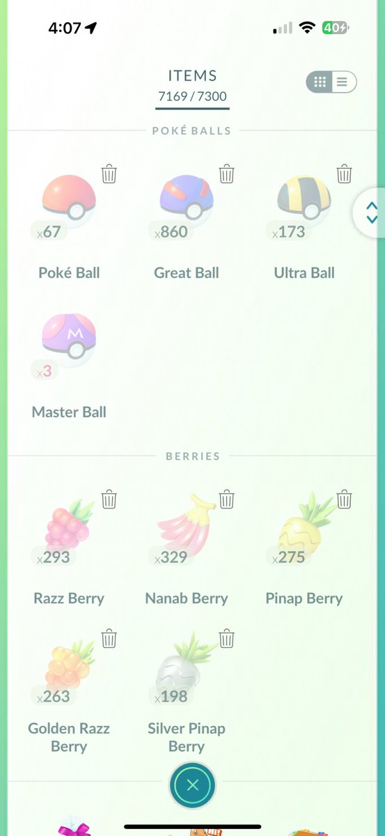 GoProCraig's tweet image. Apparently you CAN hold 3 Master Balls in the Item Bag!? 

I collected my research to see what would happen...it gave me a 3rd Master Ball successfully and the research is complete. 

Let’s go! 🤩👏 #PokemonGO #Masterball
