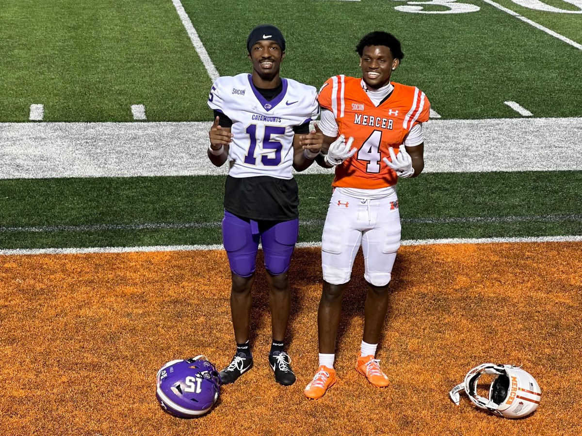 theodavis95's tweet photo. #ProtectTheBrand #ChopWoodCarryWater ⁦@FCHSGriffins⁩ ⁦@FCHSfootball21⁩ https://t.co/JmGytxPy30
