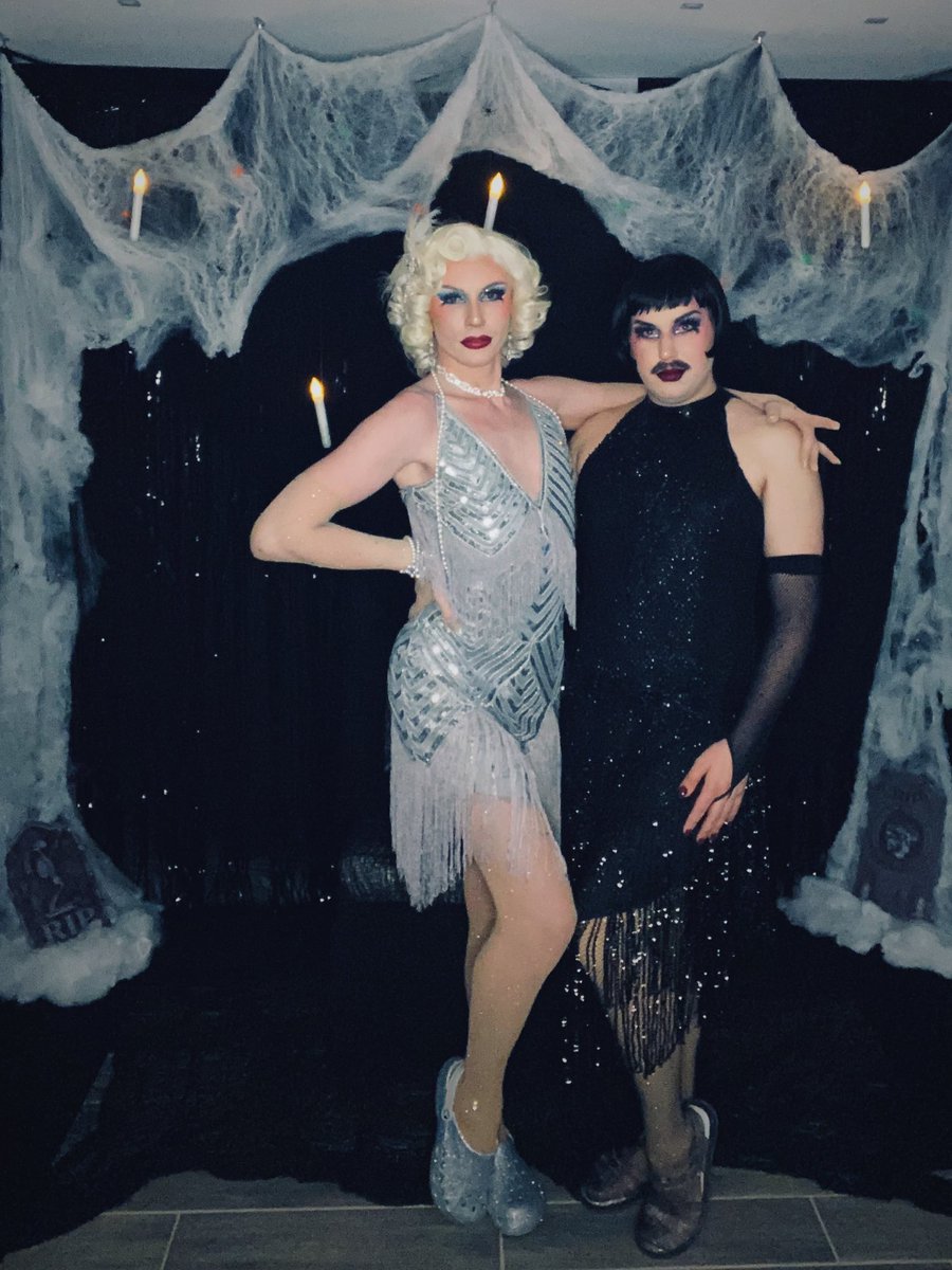ConnorJReilly's tweet photo. i hate gay halloween. what do you mean you’re Croxie Hart and Velma Jelly, two merry murderesses of the Cook County Jail who appreciate a sensible shoe??? https://t.co/W07ke2gmEd