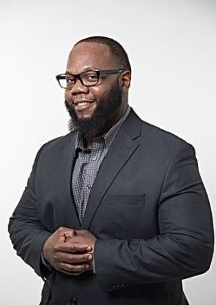 libsoftiktok's tweet photo. Meet Leon El-Alamin, a Democrat-endorsed sitting City Councilmember in Flint, MI. He was previously involved with violent gang activity and served 7 years in prison for weapons and drug charges.

A newly surfaced video from 2022 allegedly shows El-Alamin approaching one of his tenants' homes to evict them while wielding an AK-style firearm. This was reportedly related to an ongoing court dispute over the property.

He is currently running for re-election for the 1st Ward in Flint. His election is November 5th.

Michigan, vote wisely!