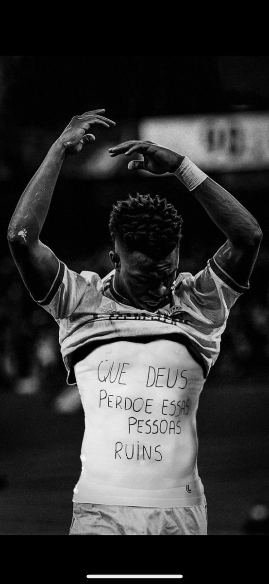 JrdavidP's tweet photo. Los corazones más fuertes son aquellos que no se dejan romper, ni siquiera ante las críticas más feroces. https://t.co/apONJDmZDH