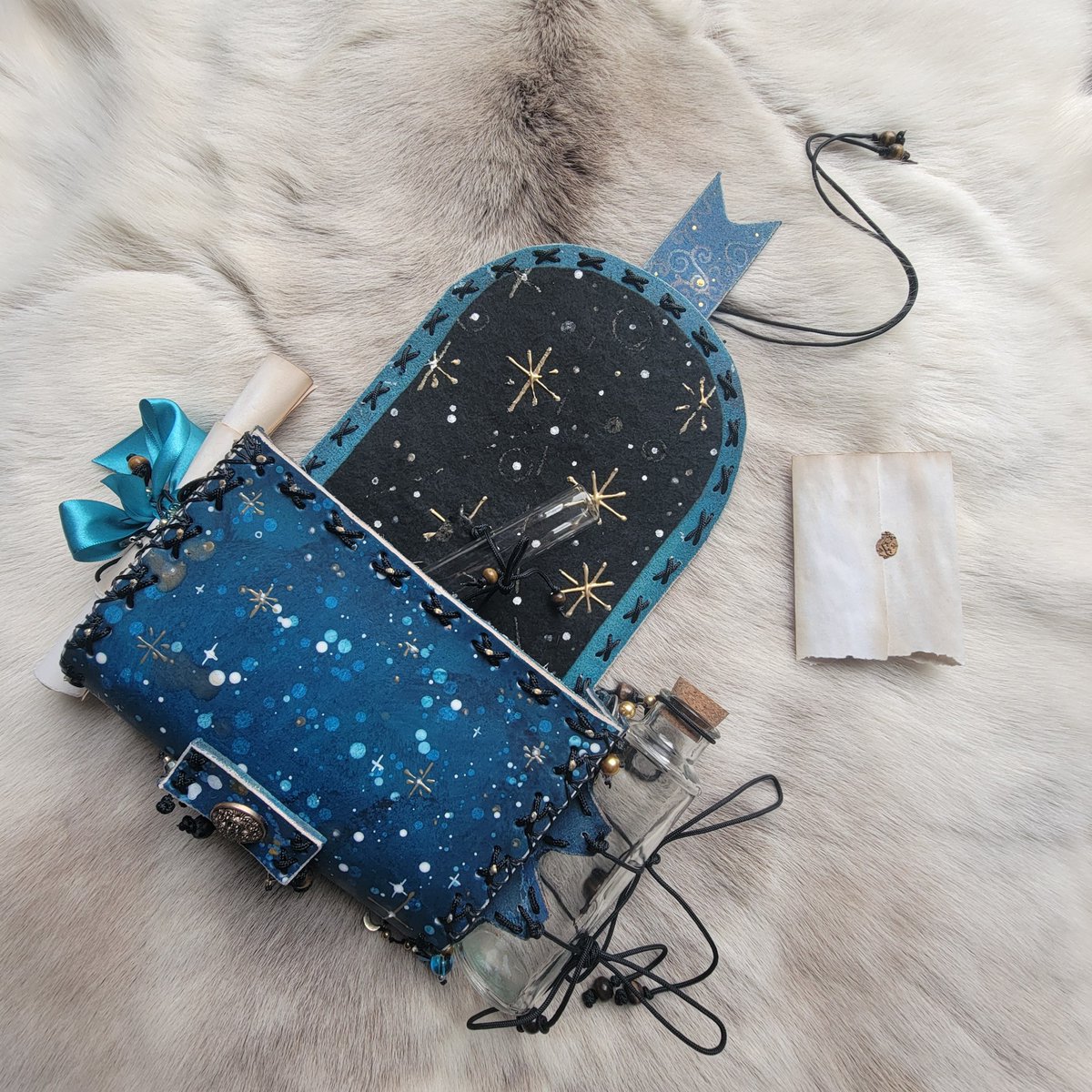 archerinventive's tweet photo. Happy Makers Monday!
Here are a few star themed accessories that were shipped out last week. ✨️ 
https://t.co/6CoB8WHEoM https://t.co/rS01gxPySD
