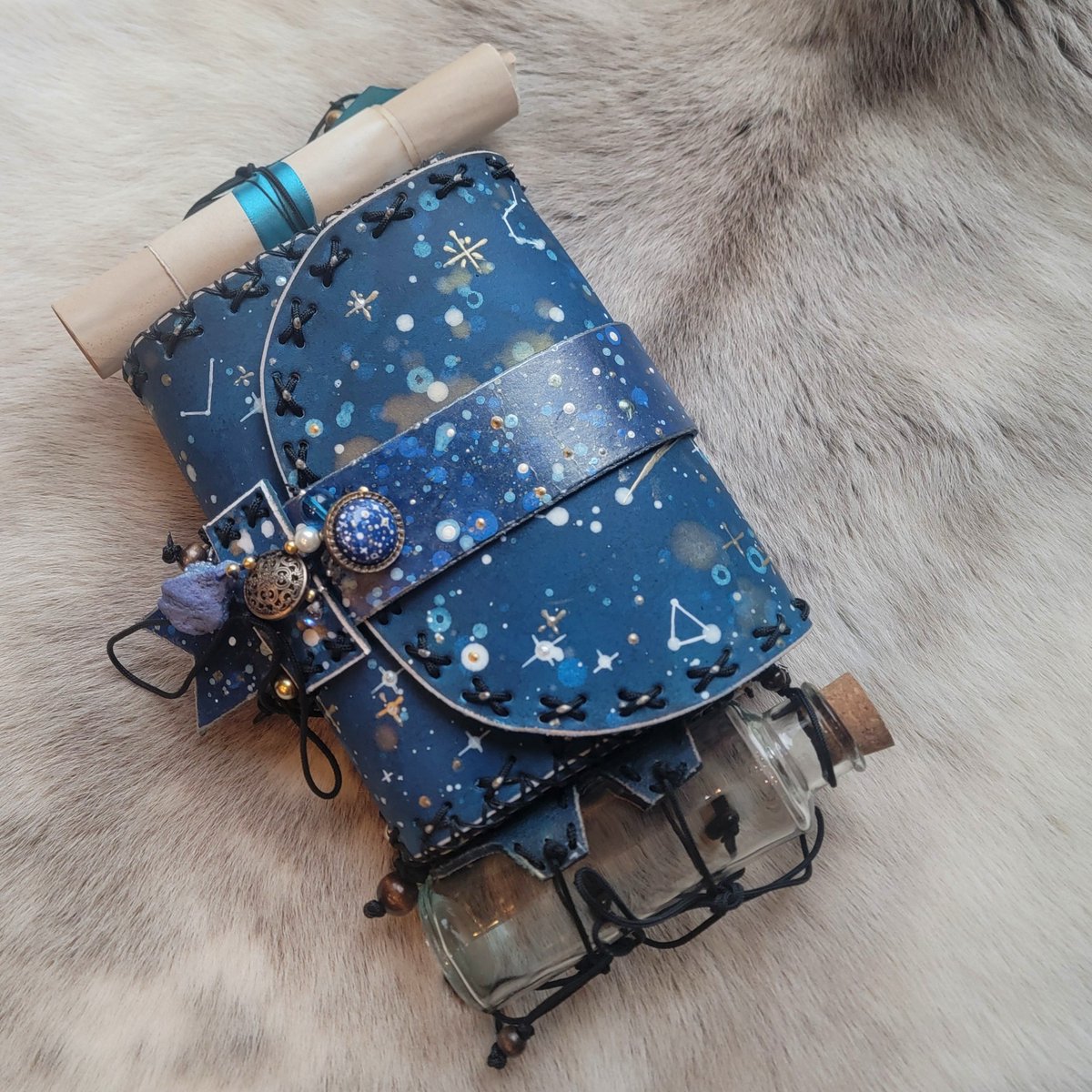 Happy Makers Monday!
Here are a few star themed accessories that were shipped out last week. ✨️ 
etsy.com/shop/ArcherInv…