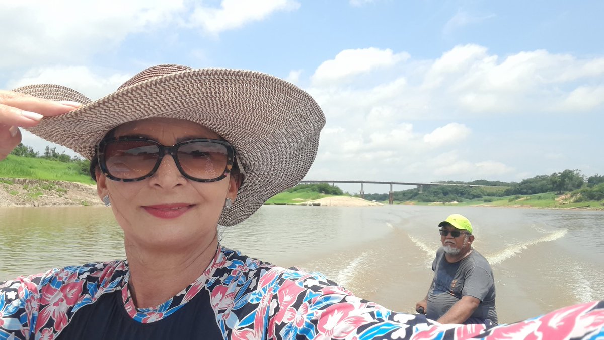 PicancoSamuel's tweet photo. @lira9344529 Só uma volta nas praias de Careiro-AM... Dia do Servidor Público... https://t.co/9NGrcvyS48