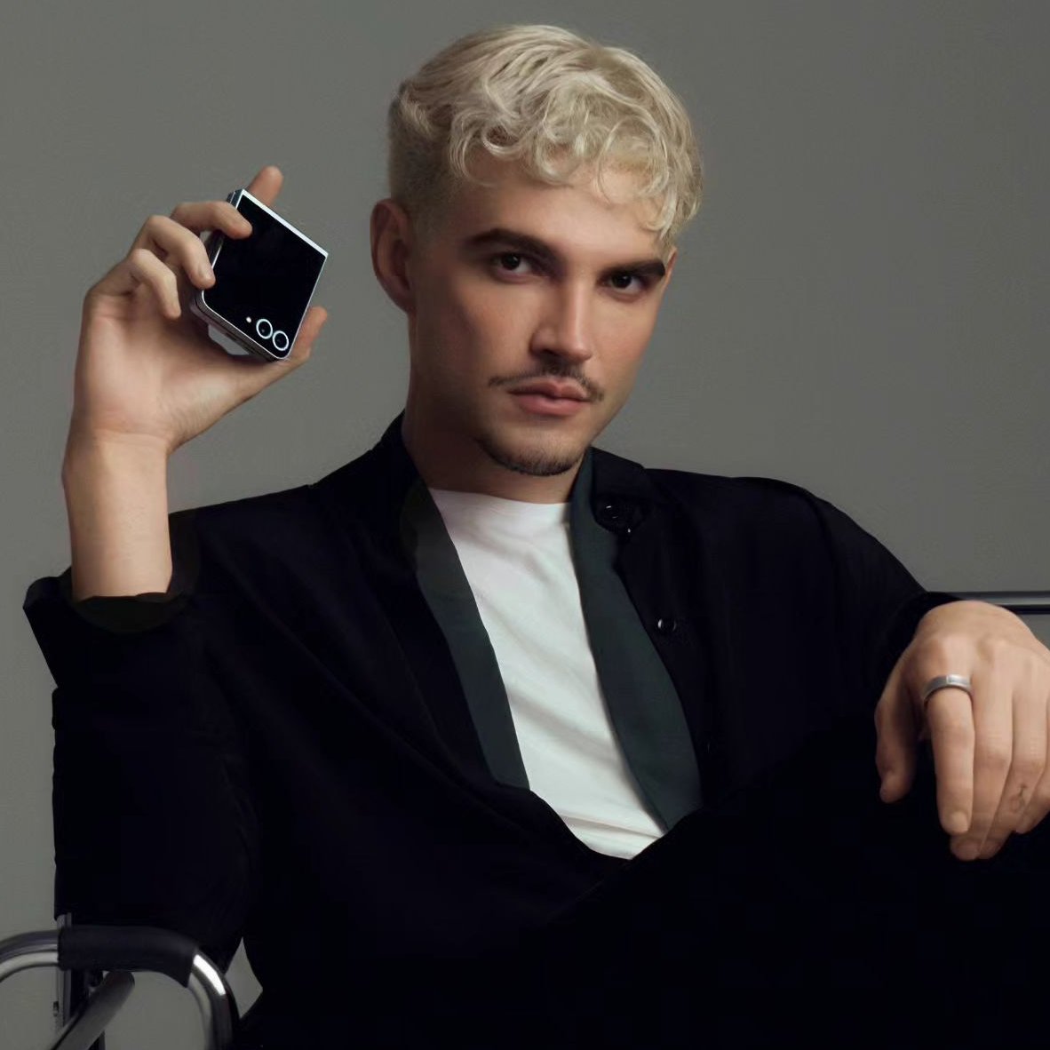AcervoCharts's tweet photo. Jão anuncia contrato multimilionário com a Samsung.

É o MAIOR acordo já firmado entre a marca coreana e um artista brasileiro. https://t.co/nLODmCR4CE