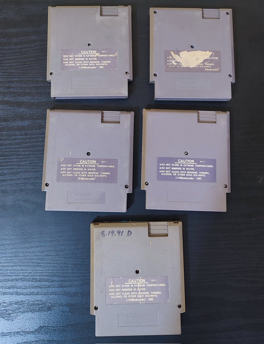 HappYorch's tweet photo. Hola comunidad #gamer
Aquí unos juegos de #NES por si les interesan. Todo por $800 MXN #Nintendo #gamers #videogames https://t.co/CzTiqpcZVW