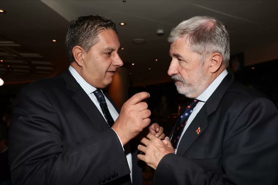 karlitos_x's tweet image. Ho letto un post in cui #Orlando era definito "candidato dei magistrati". In #Liguria la storiella del complotto delle toghe rosse contro la destra è diventato realtà, gli intrallazzi ed il malaffare di #Toti sono diventati fantasia. #Meloni sa come infinocchiare i suoi elettori.