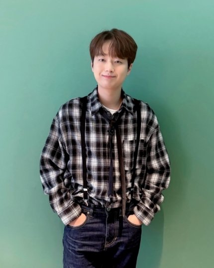 heohyesug's tweet photo. #이찬원 이찬원 팬클럽, 더 함께 새희망에 감자탕 라면 1,200개 기부…아티스트 생일 기념 (출처 : 네이버 스포츠) https://t.co/xYvTEVRFZ4 https://t.co/LSq6n6ggh4
