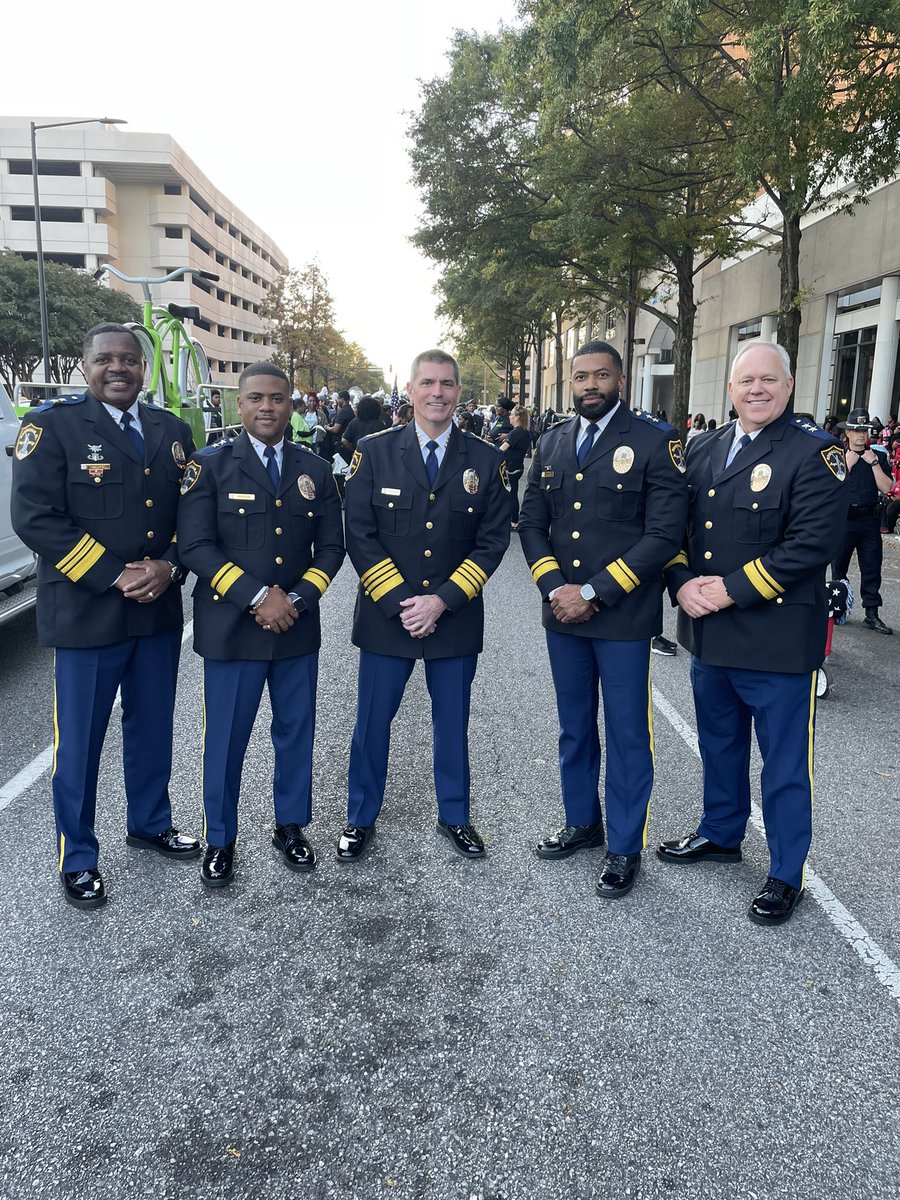 BhamPolice's tweet photo. Happy National First Responders Day! Thank you to all our first responders.

We appreciate the commitment that you make each and every day. 

#commitmen #excellence #integrity #nationalfirstrespondersday #bpd #serve #protect https://t.co/PTl2EyNiaI