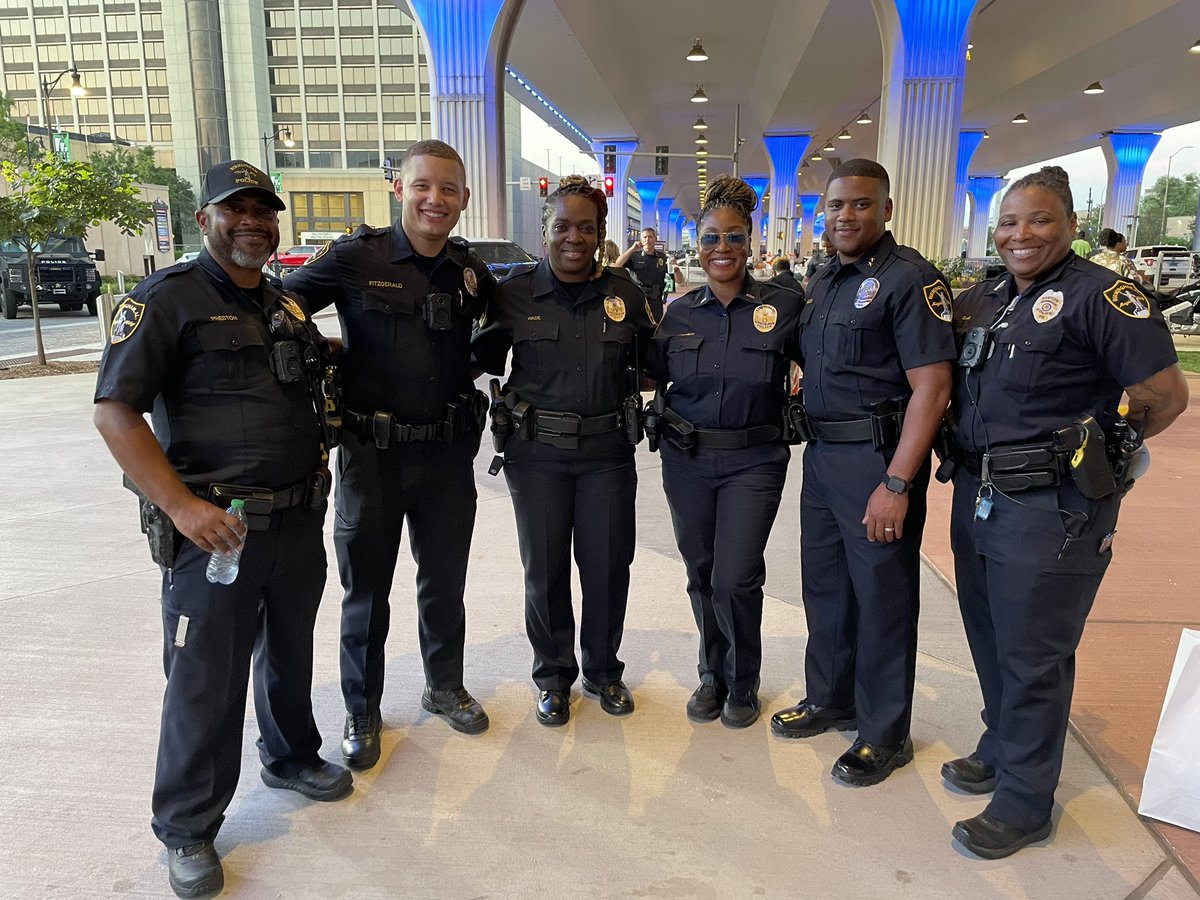 BhamPolice's tweet photo. Happy National First Responders Day! Thank you to all our first responders.

We appreciate the commitment that you make each and every day. 

#commitmen #excellence #integrity #nationalfirstrespondersday #bpd #serve #protect https://t.co/PTl2EyNiaI