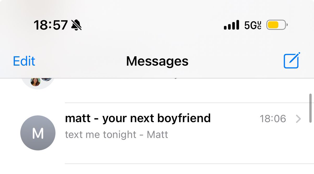 nazzobetweeting's tweet photo. asked a guy at the stadium to take a picture of me and he started flirting with me and i told him to text himself off my phone so we could hang out after the game and i just saw how he saved his contact lmao game recognizes game https://t.co/O0qE4EF626
