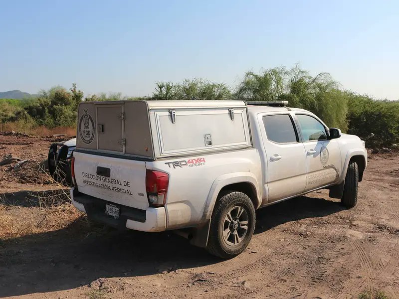 Martinez1MX's tweet photo. Otro fin de semana sangriento en #Sinaloa; asesinan a 23 // La Fiscalía General de Sinaloa reporta que tan sólo el sábado fueron asesinadas 14 personas; entre ellas estaban los restos de una persona hallada una hielera en la entrada del Parque Culiacán 87 https://t.co/jkQ2JXS5hp