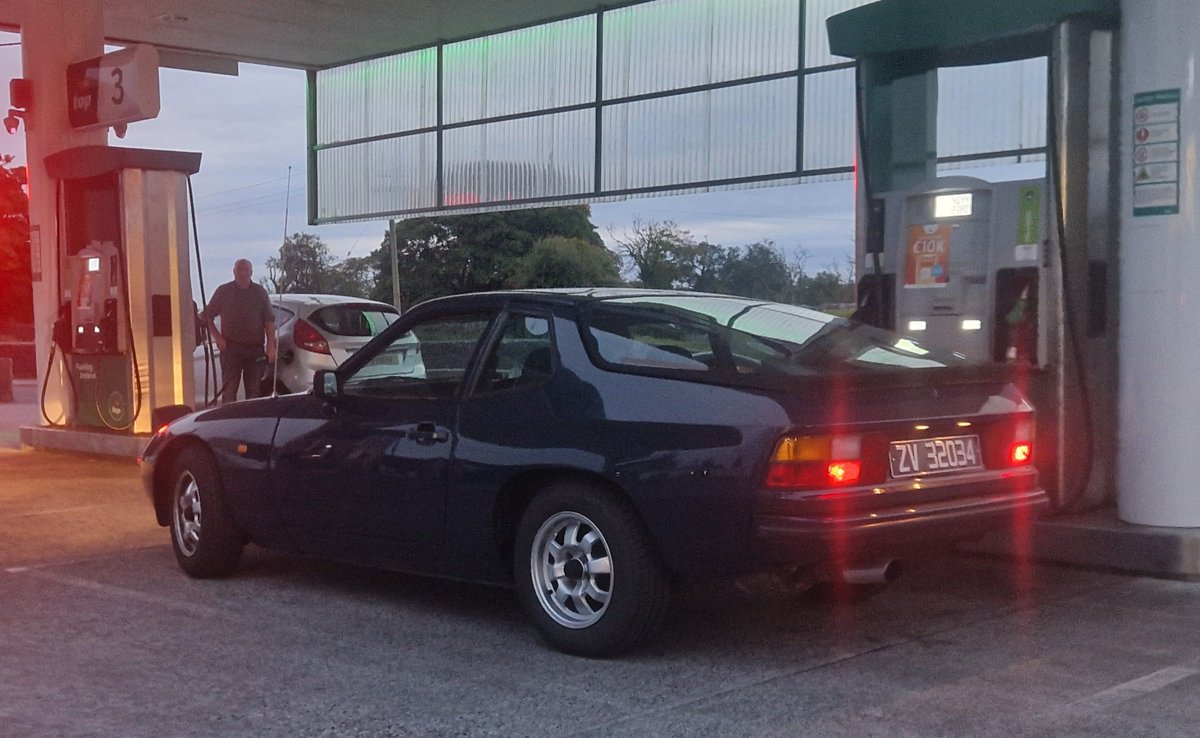 wheelintheyears's tweet photo. Going through my camera roll and found another spot in Athenry Ireland. A porche. Not everyone's favorite Porche but still turns heads. It turned mine. https://t.co/78Wy0zZ4HR