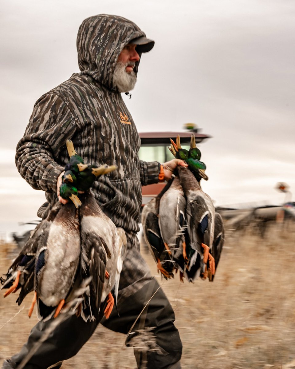 Realtree's tweet photo. A day spent with the Dr.
#Realtree #RealtreeLegacy #RealtreeOriginal https://t.co/d0hCrrDxwa