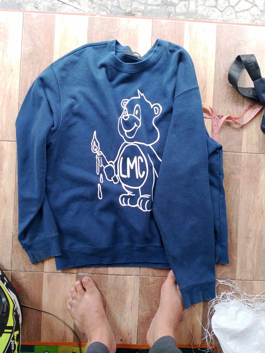 gouw_robin's tweet photo. FOR SALE THRIFTINGAN SWEATER MURAH2 TANYA² AJA REKBER SHOPEE 
IG : MOONSTORE2223
#THRIFT #sweatermurah #lmc #covernat https://t.co/7hwUjyjR5N