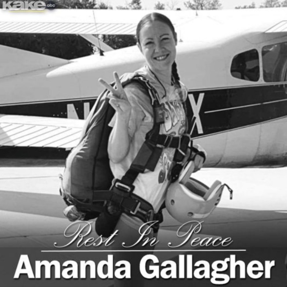 Photographer Killed After Backing Up into Airplane Propeller
petapixel.com/2024/10/28/pho…