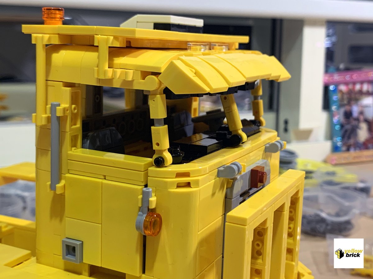 yellowbricker's tweet photo. The cab, engine, and transmission are complete! Ready to go😊~
More pictures: https://t.co/qK64fUdehz

#lego #technic #bricklink #offroadtrucks #truckking #legomoc #legomoccar #legomoctruck #legomodels #modeltruck #classictruck #oldtruck https://t.co/1x1q3uYEmw