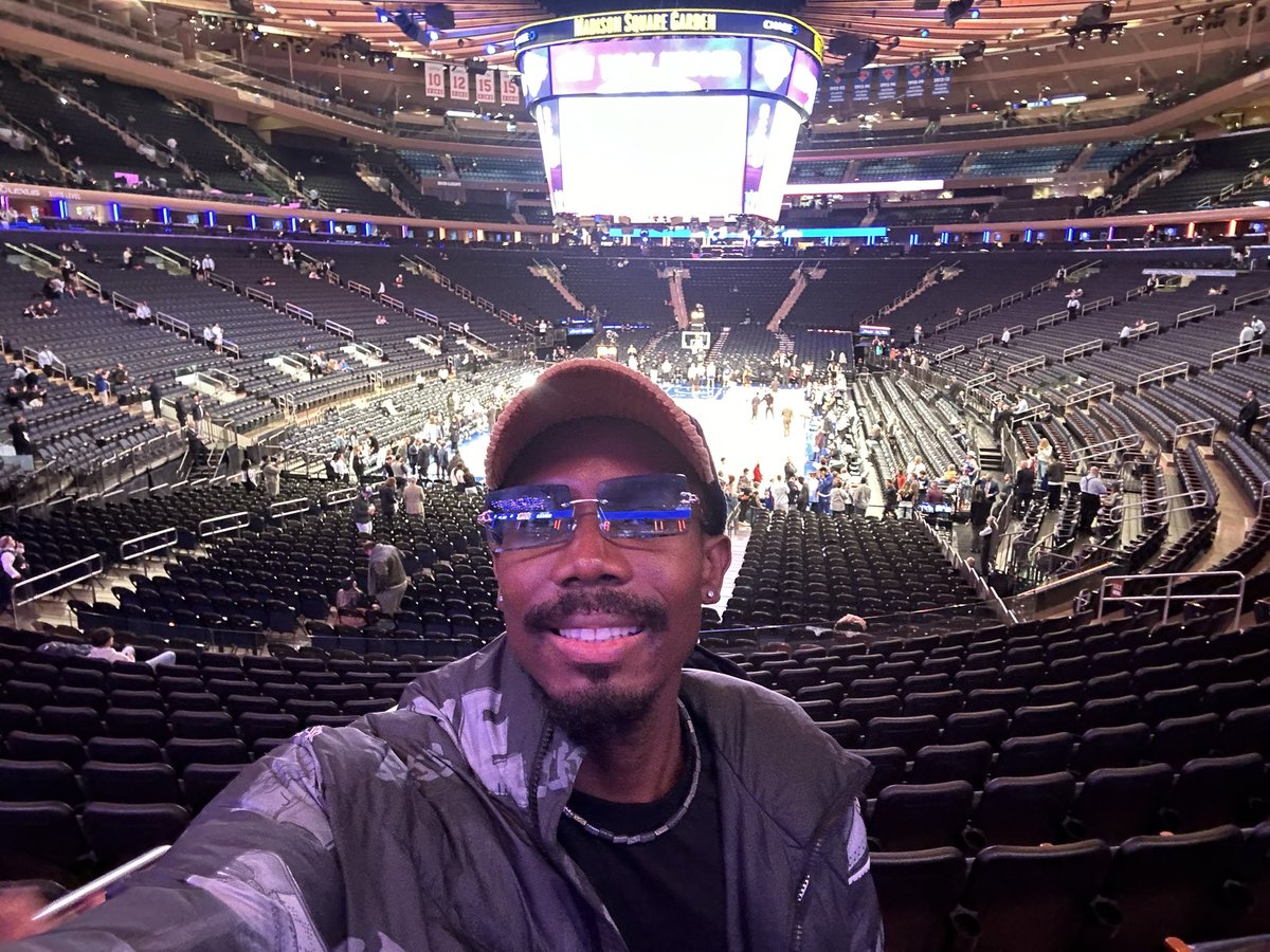 ny_star1's tweet photo. Mecca @nyknicks #knicksCavs https://t.co/RjvQVv3PfX