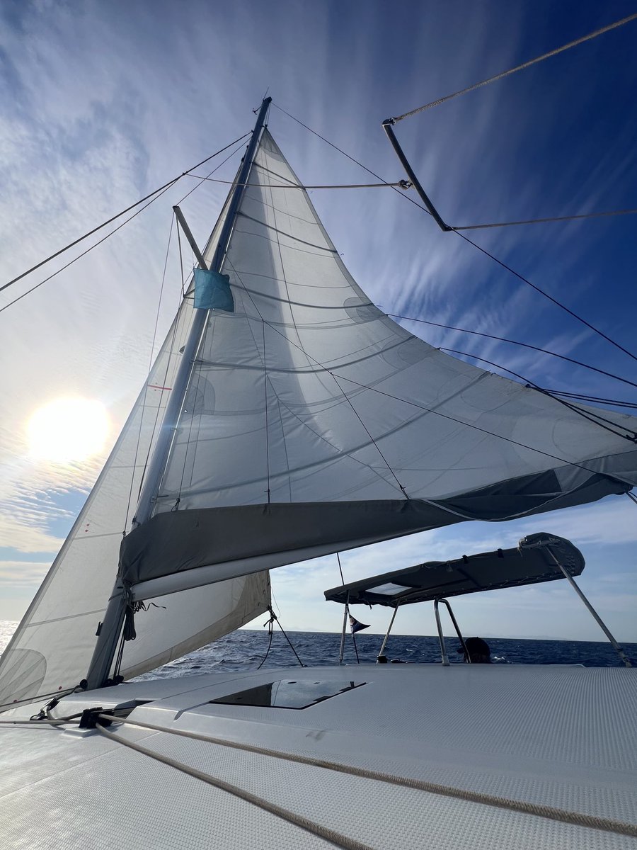 PeterButton5's tweet image. Full sails on our last leg back to Paros ⛵️