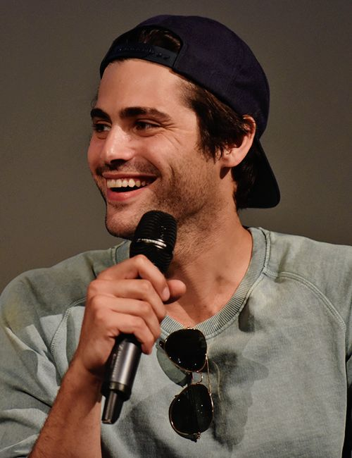 thewritingkoala's tweet image. I mean... 🔥 #matthewdaddario