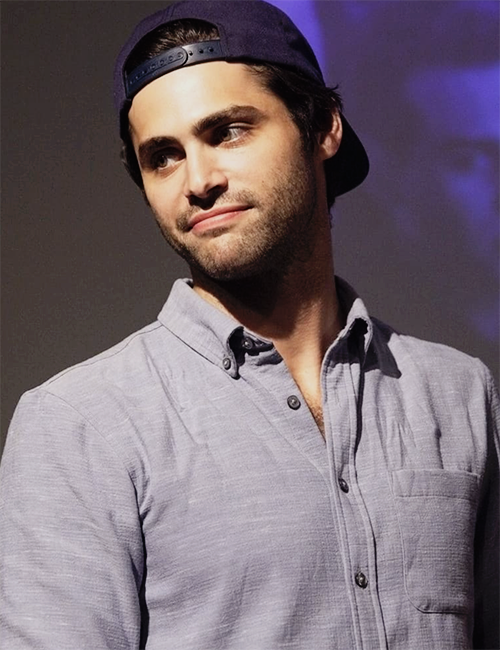 thewritingkoala's tweet image. I mean... 🔥 #matthewdaddario