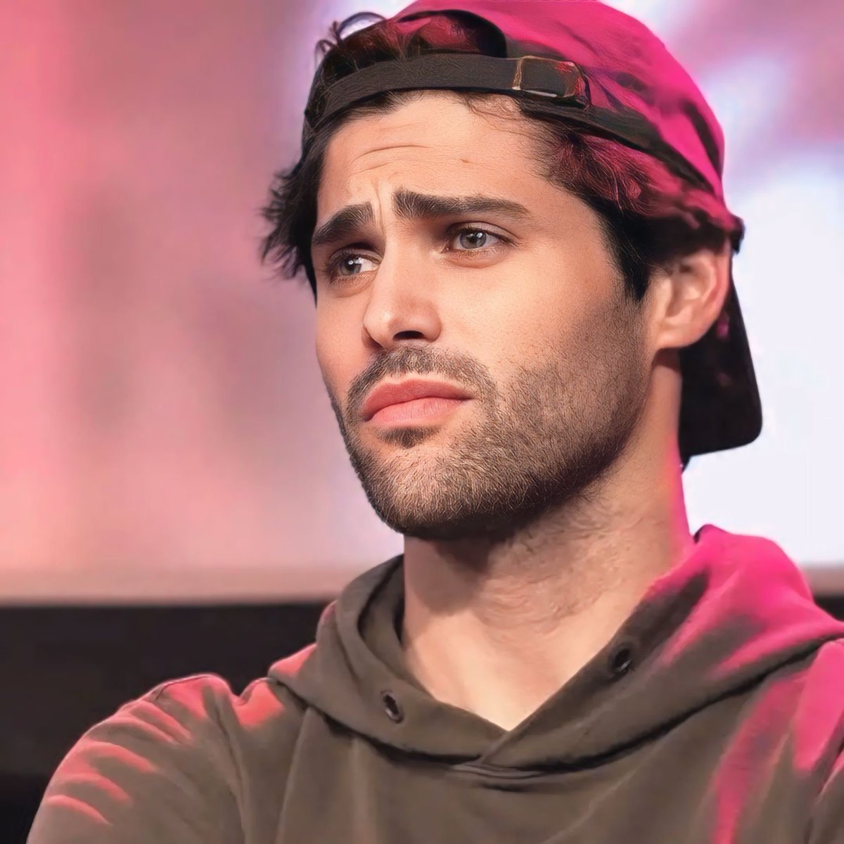 thewritingkoala's tweet image. I mean... 🔥 #matthewdaddario