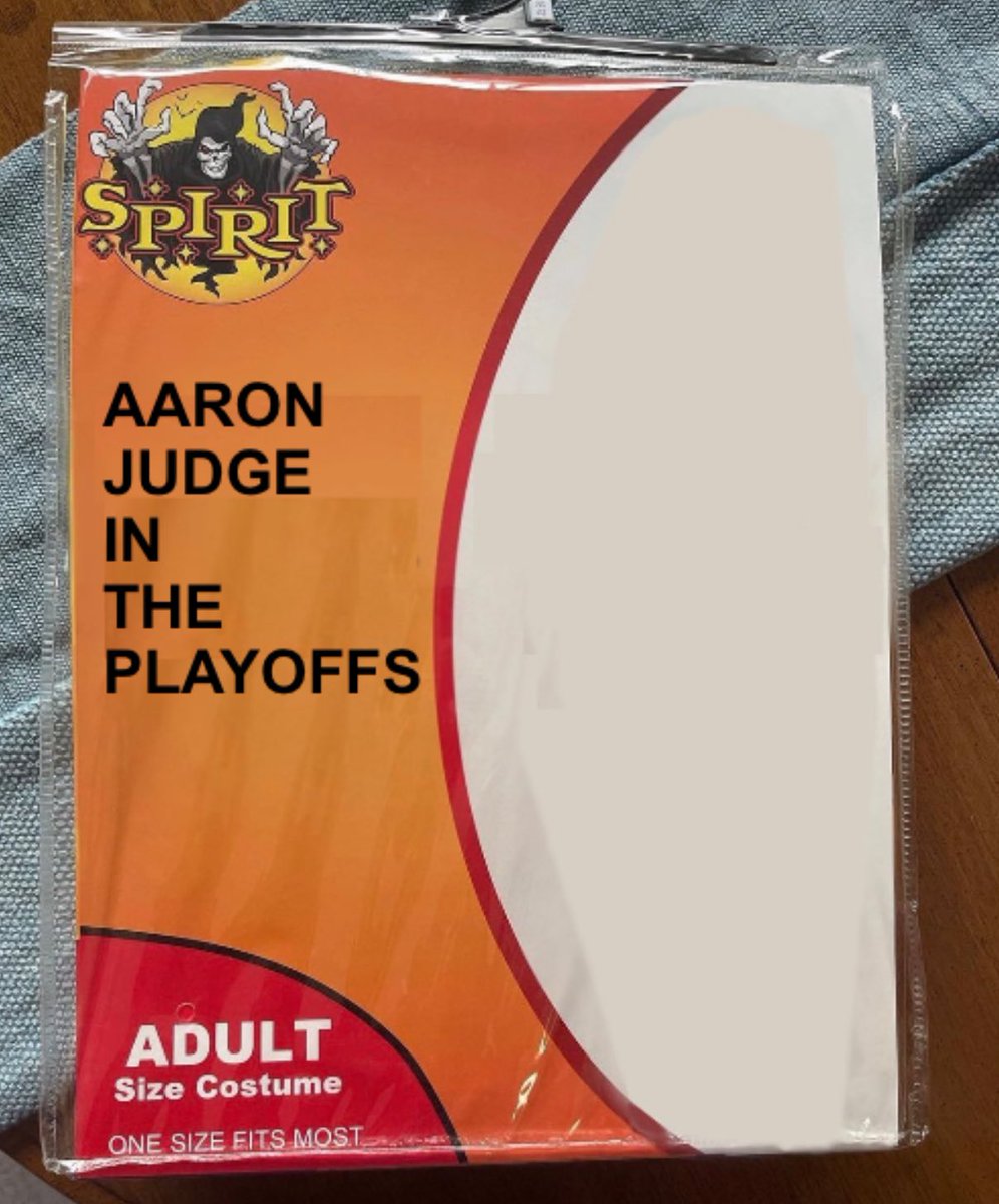 SFGiantsMemer's tweet photo. In case you’re looking for last minute Halloween costumes. #WorldSeries https://t.co/v0vBQw9y1T