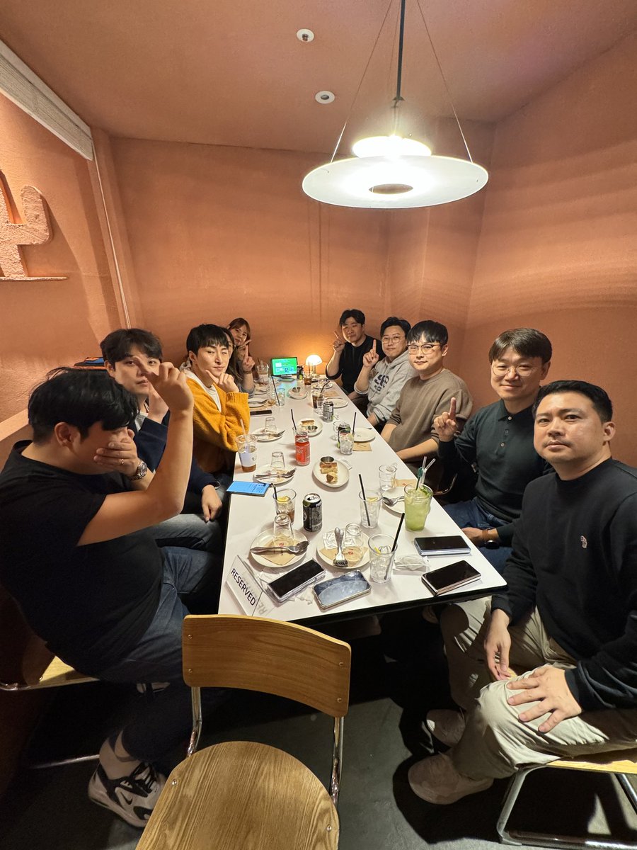 yundu24405491's tweet photo. 10월 조직문화DAY는
흑백요리사에 나왔다는..
안산백종원쉐프가 운영하는 '뽁식당'을 방문했습니다! 올해 먹어봤던 양식 중에 가장 맛있었던 것 같아요!!  
찐맛집 추천해주신 김유송팀장님 감사합니다!
술없는 조직문화도 좋아요!😍
수원소매영업팀 화이팅!

#강남wow #lg유플러스 https://t.co/ktJcG1qxID