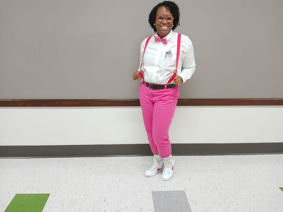 HollandAtLisbon's tweet image. Day 1 of Red Ribbon Week and we are 'Too Smart for Drugs'! Aren't our nerds the cutest?!? The birthday nerd, kiddie nerds, and our Dyslexia nerd! #RedRibbonWeek #Funners @S_C_McDonald @UmojaTurner