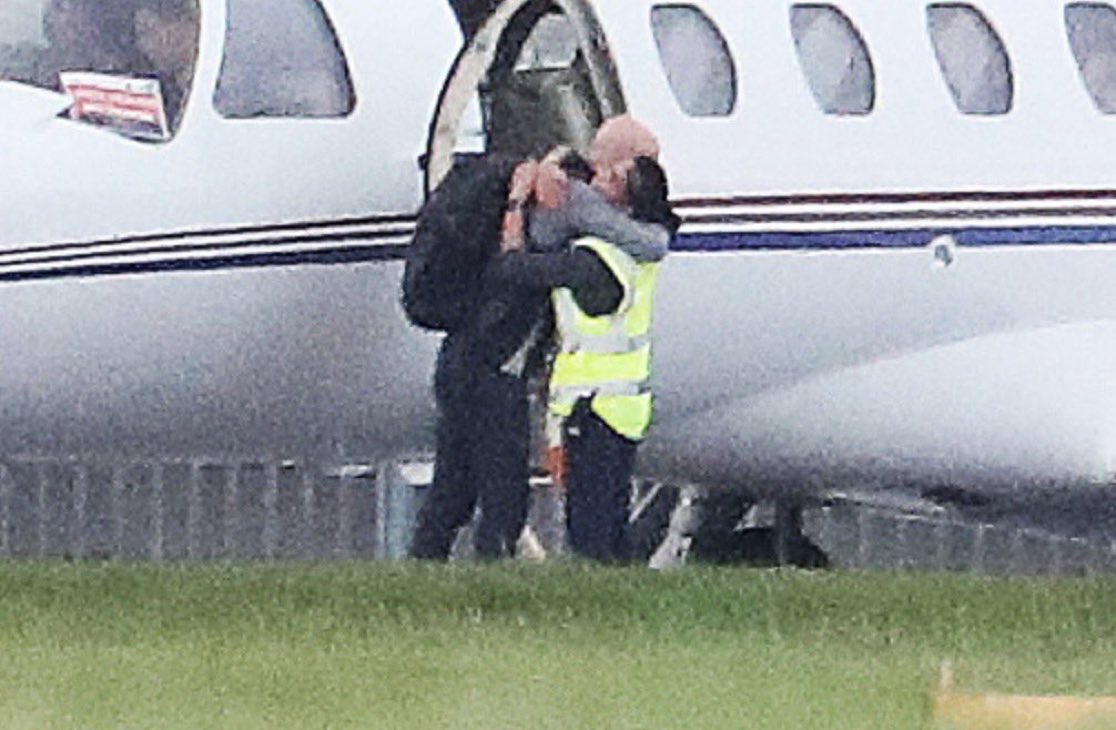 Apapun pendapat kalian soal pemecatan Ten Hag, satu hal yang pasti: Manchester United gagal lagi. 

#poroshalangid