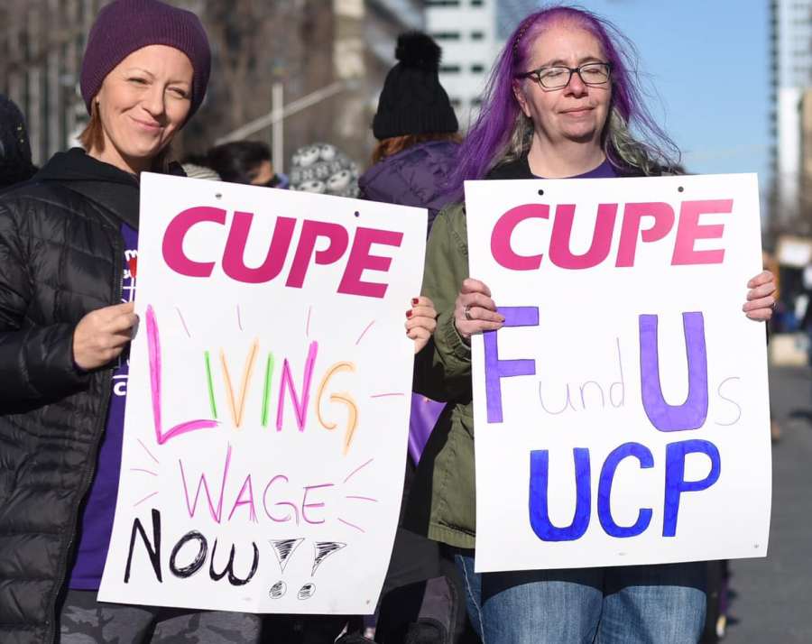 In a massive rally at the Alberta legislature in Edmonton, education workers in CUPE Local 3550 led a militant day of political protest to say No! to government dictate which blocked them from proceeding with their legal strike action.

Read: cpcml.ca/WF2024/WO1101.…