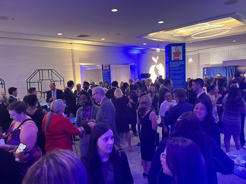 Golden Apple tweet media